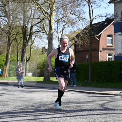 12.04.2026 - 45. Internationalen Wilhelmsburger Insellauf J. Mangold http://msf.ph/oto/9463691 12.04.2026 10:53:38 Ziel 5614, 4750, 2593, 2834, 2554, 5617, 5650, 4338, 5406, 2368, 5347, 3399, 2606, 3918, 5740, 3918, 5740, 2958, 2957, 2895, 3724, 2399 meine-sportfotos.de