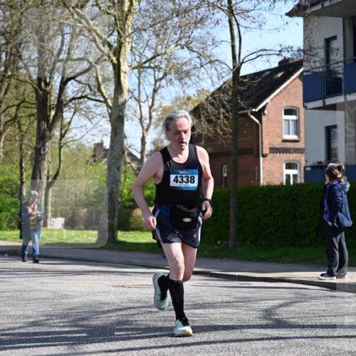 12.04.2026 - 45. Internationalen Wilhelmsburger Insellauf J. Mangold http://msf.ph/oto/9463694 12.04.2026 10:53:38 Ziel 5614, 4750, 2593, 2834, 2554, 5617, 5650, 4338, 5406, 2368, 5347, 3399, 2606, 3918, 5740, 3918, 5740, 2958, 2957, 2895, 3724, 2399 meine-sportfotos.de