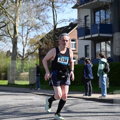 12.04.2026 - 45. Internationalen Wilhelmsburger Insellauf J. Mangold http://msf.ph/oto/9463701 12.04.2026 10:53:39 Ziel 5614, 4750, 2593, 2834, 2554, 5617, 5650, 4338, 5406, 2368, 5347, 3399, 2606, 3918, 5740, 2958, 2957, 2895, 2958, 2957, 2895, 3724, 2399, 3580, 3596, 4131 meine-sportfotos.de