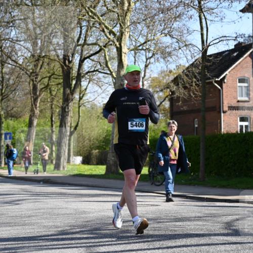 12.04.2026 - 45. Internationalen Wilhelmsburger Insellauf J. Mangold http://msf.ph/oto/9463720 12.04.2026 10:53:45 Ziel 2554, 5617, 5650, 4338, 5406, 2368, 5347, 3399, 2606, 3918, 5740, 2958, 2957, 2895, 3724, 2399, 3580, 3596, 4131 meine-sportfotos.de