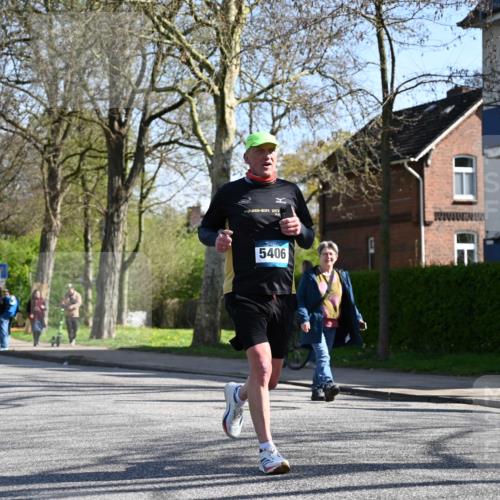 12.04.2026 - 45. Internationalen Wilhelmsburger Insellauf J. Mangold http://msf.ph/oto/9463723 12.04.2026 10:53:45 Ziel 2554, 5617, 5650, 4338, 5406, 2368, 5347, 3399, 2606, 3918, 5740, 2958, 2957, 2895, 3724, 2399, 3580, 3596, 4131 meine-sportfotos.de