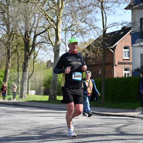 12.04.2026 - 45. Internationalen Wilhelmsburger Insellauf J. Mangold http://msf.ph/oto/9463724 12.04.2026 10:53:45 Ziel 2554, 5617, 5650, 4338, 5406, 2368, 5347, 3399, 2606, 3918, 5740, 2958, 2957, 2895, 3724, 2399, 3580, 3596, 4131 meine-sportfotos.de