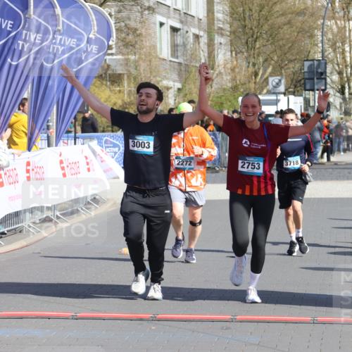 12.04.2026 - 45. Internationalen Wilhelmsburger Insellauf Strokosch-Dieckow http://msf.ph/oto/9463735 12.04.2026 11:13:04 Ziel 3517, 2739, 3003, 2753, 2272 meine-sportfotos.de
