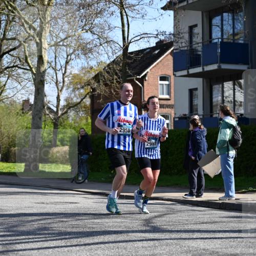 12.04.2026 - 45. Internationalen Wilhelmsburger Insellauf J. Mangold http://msf.ph/oto/9463784 12.04.2026 10:53:59 Ziel 5406, 2368, 5347, 3399, 2606, 3918, 5740, 2958, 2957, 2895, 3724, 2399, 2399, 3580, 3596, 4131, 2569, 4389, 4390, 2701 meine-sportfotos.de