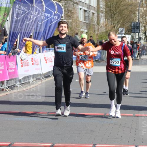 12.04.2026 - 45. Internationalen Wilhelmsburger Insellauf Strokosch-Dieckow http://msf.ph/oto/9463789 12.04.2026 11:13:05 Ziel 2739, 3003, 2753, 2272, 3718, 3405 meine-sportfotos.de