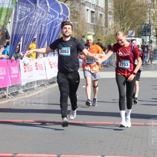 12.04.2026 - 45. Internationalen Wilhelmsburger Insellauf Strokosch-Dieckow http://msf.ph/oto/9463801 12.04.2026 11:13:05 Ziel 2739, 3003, 2753, 2272, 3718, 3405 meine-sportfotos.de