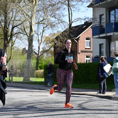12.04.2026 - 45. Internationalen Wilhelmsburger Insellauf J. Mangold http://msf.ph/oto/9463804 12.04.2026 10:54:01 Ziel 2368, 5347, 3399, 2606, 3918, 5740, 2958, 2957, 2895, 3724, 2399, 3580, 3596, 4131, 2569, 4389, 4390, 2701 meine-sportfotos.de