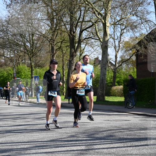 12.04.2026 - 45. Internationalen Wilhelmsburger Insellauf J. Mangold http://msf.ph/oto/9463848 12.04.2026 10:54:16 Ziel 2958, 2957, 2895, 3724, 2399, 3580, 3596, 4131, 2569, 4389, 4390, 2701, 2701, 4687, 3818, 4711, 2088, 5660, 5317 meine-sportfotos.de