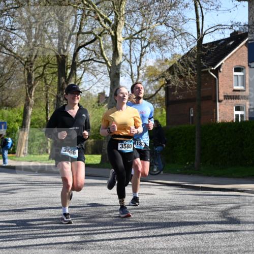 12.04.2026 - 45. Internationalen Wilhelmsburger Insellauf J. Mangold http://msf.ph/oto/9463858 12.04.2026 10:54:17 Ziel 3724, 2399, 3580, 3596, 4131, 2569, 4389, 4390, 2701, 4687, 3818, 4711, 2088, 5660, 5317 meine-sportfotos.de