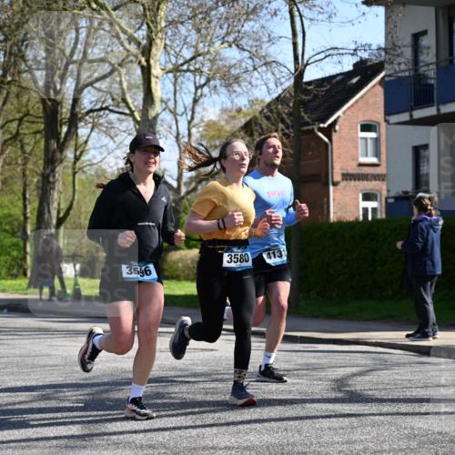 12.04.2026 - 45. Internationalen Wilhelmsburger Insellauf J. Mangold http://msf.ph/oto/9463863 12.04.2026 10:54:17 Ziel 3724, 2399, 3580, 3596, 4131, 2569, 4389, 4390, 2701, 4687, 3818, 4711, 2088, 5660, 5317 meine-sportfotos.de