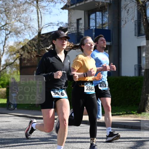 12.04.2026 - 45. Internationalen Wilhelmsburger Insellauf J. Mangold http://msf.ph/oto/9463876 12.04.2026 10:54:18 Ziel 3724, 2399, 3580, 3596, 4131, 2569, 4389, 4390, 2701, 4687, 3818, 3818, 4711, 2088, 5660, 5317 meine-sportfotos.de