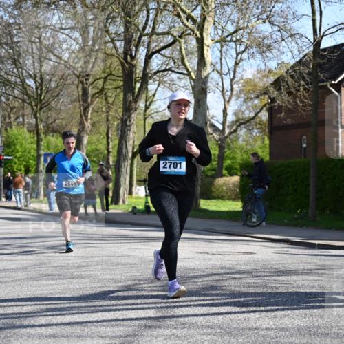 12.04.2026 - 45. Internationalen Wilhelmsburger Insellauf J. Mangold http://msf.ph/oto/9463888 12.04.2026 10:54:25 Ziel 3580, 3596, 4131, 2569, 4389, 4390, 2701, 4687, 3818, 4711, 2088, 5660, 5317, 2821, 2855, 4585, 2324 meine-sportfotos.de