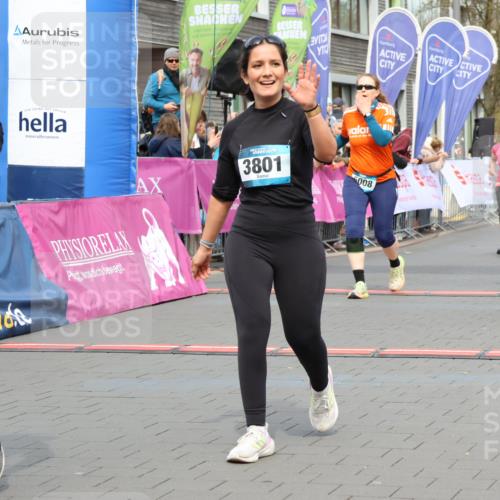 12.04.2026 - 45. Internationalen Wilhelmsburger Insellauf Strokosch-Dieckow http://msf.ph/oto/9463900 12.04.2026 13:16:14 Ziel 3803, 3801, 3250, 5008, 2853, 3280, 3244, 5292, 4861, 2032, 4731, 2884, 3850 meine-sportfotos.de
