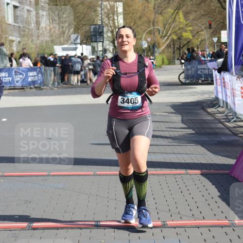 12.04.2026 - 45. Internationalen Wilhelmsburger Insellauf Strokosch-Dieckow http://msf.ph/oto/9463901 12.04.2026 11:13:09 Ziel 3003, 2753, 2272, 3718, 3405 meine-sportfotos.de