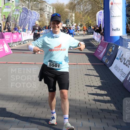 12.04.2026 - 45. Internationalen Wilhelmsburger Insellauf Strokosch-Dieckow http://msf.ph/oto/9463907 12.04.2026 10:54:20 Ziel 2368, 5347, 3399 meine-sportfotos.de