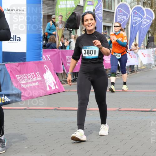 12.04.2026 - 45. Internationalen Wilhelmsburger Insellauf Strokosch-Dieckow http://msf.ph/oto/9463908 12.04.2026 13:16:14 Ziel 3803, 3801, 3250, 5008, 2853, 3280, 3244, 5292, 4861, 2032, 4731, 2884, 3850 meine-sportfotos.de