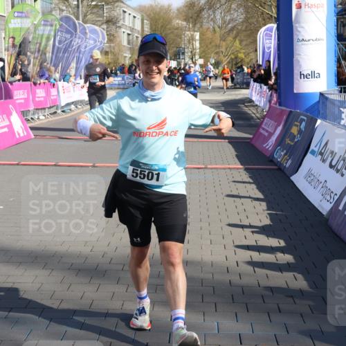 12.04.2026 - 45. Internationalen Wilhelmsburger Insellauf Strokosch-Dieckow http://msf.ph/oto/9463909 12.04.2026 10:54:20 Ziel 2368, 5347, 3399 meine-sportfotos.de
