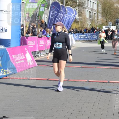 12.04.2026 - 45. Internationalen Wilhelmsburger Insellauf Strokosch-Dieckow http://msf.ph/oto/9463937 12.04.2026 10:54:25 Ziel 2368, 5347, 3399, 2606 meine-sportfotos.de