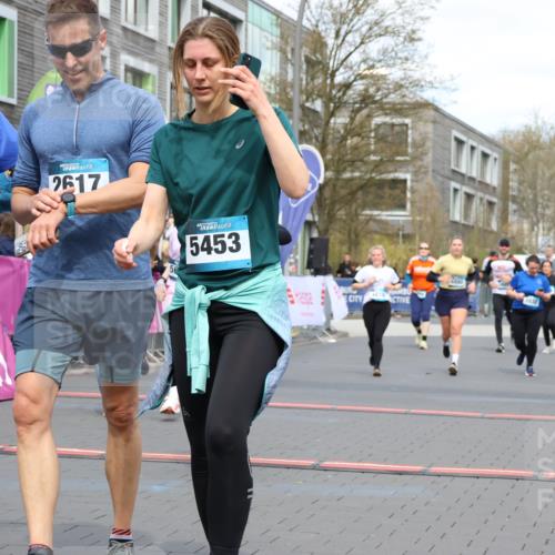 12.04.2026 - 45. Internationalen Wilhelmsburger Insellauf Strokosch-Dieckow http://msf.ph/oto/9463946 12.04.2026 13:16:05 Ziel 5453, 4942, 4964, 5675, 4616, 4880, 2832 meine-sportfotos.de