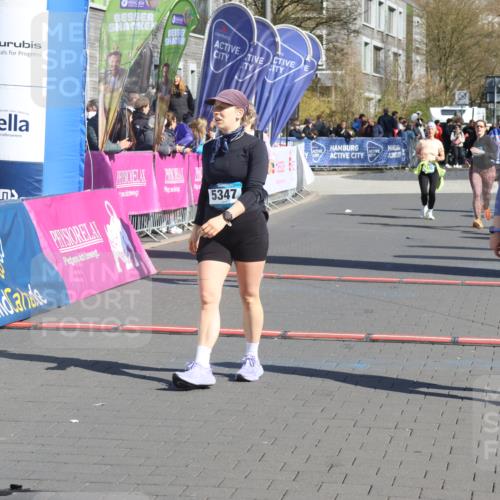 12.04.2026 - 45. Internationalen Wilhelmsburger Insellauf Strokosch-Dieckow http://msf.ph/oto/9463949 12.04.2026 10:54:25 Ziel 2368, 5347, 3399, 2606 meine-sportfotos.de