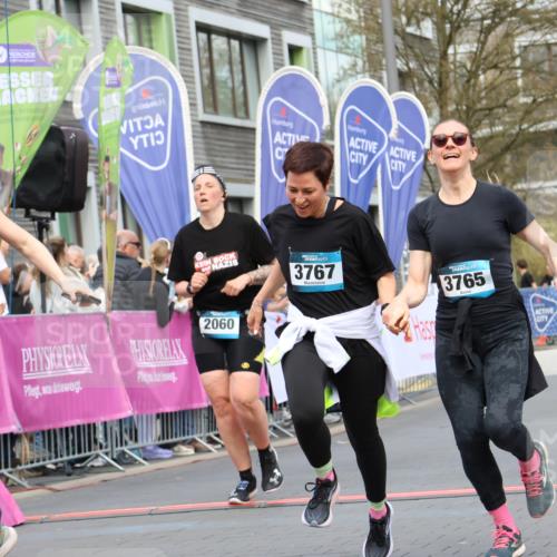 12.04.2026 - 45. Internationalen Wilhelmsburger Insellauf Strokosch-Dieckow http://msf.ph/oto/9464003 12.04.2026 13:15:47 Ziel 3881, 3882, 3767, 3765, 4366 meine-sportfotos.de