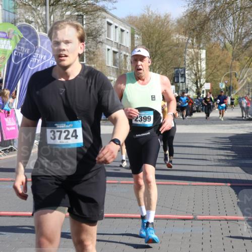 12.04.2026 - 45. Internationalen Wilhelmsburger Insellauf Strokosch-Dieckow http://msf.ph/oto/9464015 12.04.2026 10:54:41 Ziel 2399, 3580, 3596, 4131 meine-sportfotos.de