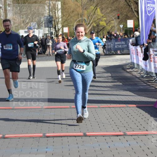12.04.2026 - 45. Internationalen Wilhelmsburger Insellauf Strokosch-Dieckow http://msf.ph/oto/9464056 12.04.2026 11:14:18 Ziel 2726, 2410 meine-sportfotos.de