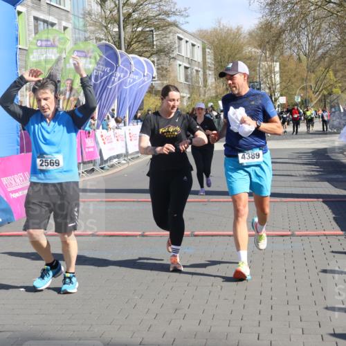 12.04.2026 - 45. Internationalen Wilhelmsburger Insellauf Strokosch-Dieckow http://msf.ph/oto/9464086 12.04.2026 10:54:55 Ziel 2569, 4389, 4390, 2701 meine-sportfotos.de