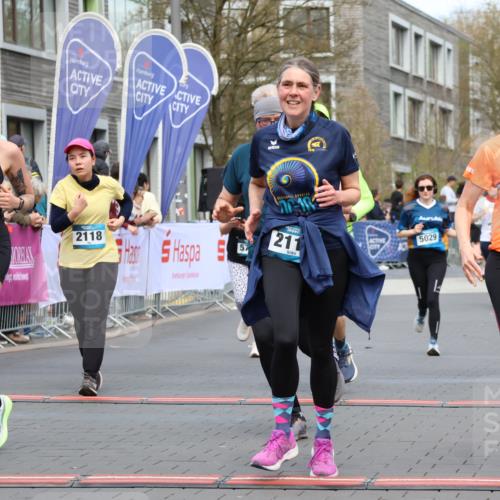 12.04.2026 - 45. Internationalen Wilhelmsburger Insellauf Strokosch-Dieckow http://msf.ph/oto/9464088 12.04.2026 13:15:33 Ziel 2110, 4695, 2815, 2785, 2043, 2118, 5755, 5029 meine-sportfotos.de