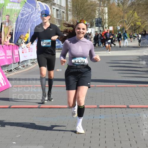 12.04.2026 - 45. Internationalen Wilhelmsburger Insellauf Strokosch-Dieckow http://msf.ph/oto/9464104 12.04.2026 11:14:24 Ziel 3330, 2486 meine-sportfotos.de