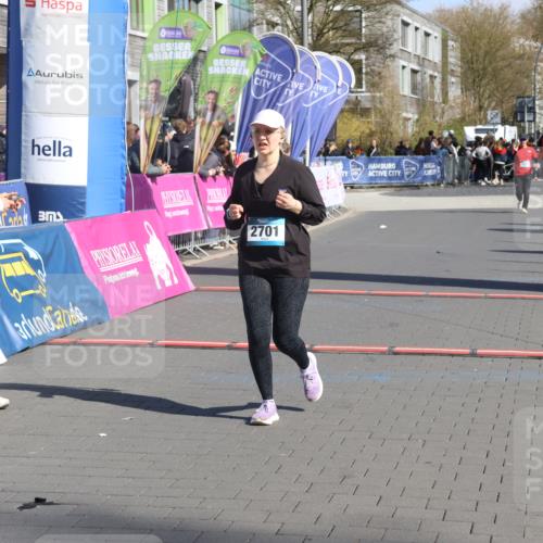 12.04.2026 - 45. Internationalen Wilhelmsburger Insellauf Strokosch-Dieckow http://msf.ph/oto/9464115 12.04.2026 10:54:59 Ziel 4390, 2701 meine-sportfotos.de
