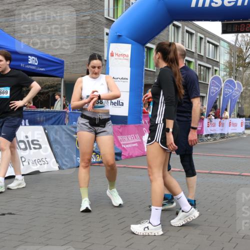 12.04.2026 - 45. Internationalen Wilhelmsburger Insellauf Strokosch-Dieckow http://msf.ph/oto/9464125 12.04.2026 13:15:27 Ziel 4669 meine-sportfotos.de