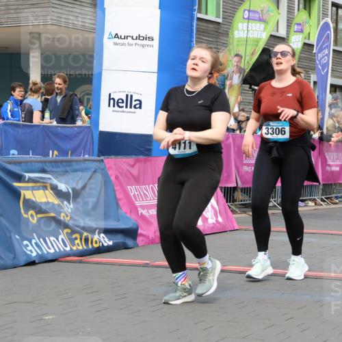 12.04.2026 - 45. Internationalen Wilhelmsburger Insellauf Strokosch-Dieckow http://msf.ph/oto/9464147 12.04.2026 13:15:19 Ziel 5156, 4111, 3306, 3328, 2772, 5348, 4837, 4838, 4669 meine-sportfotos.de