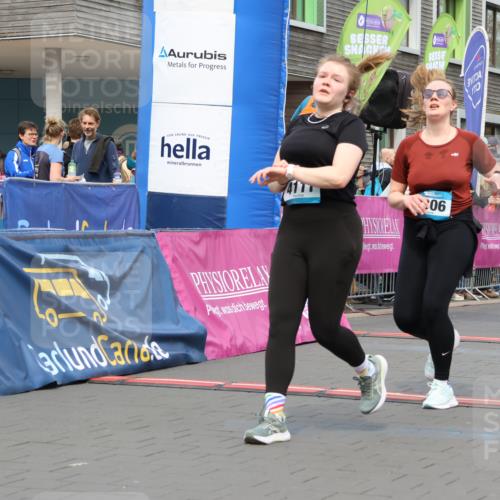 12.04.2026 - 45. Internationalen Wilhelmsburger Insellauf Strokosch-Dieckow http://msf.ph/oto/9464152 12.04.2026 13:15:19 Ziel 5156, 4111, 3306, 3328, 2772, 5348, 4837, 4838, 4669 meine-sportfotos.de