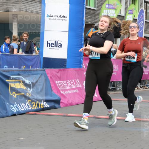 12.04.2026 - 45. Internationalen Wilhelmsburger Insellauf Strokosch-Dieckow http://msf.ph/oto/9464154 12.04.2026 13:15:19 Ziel 5156, 4111, 3306, 3328, 2772, 5348, 4837, 4838, 4669 meine-sportfotos.de
