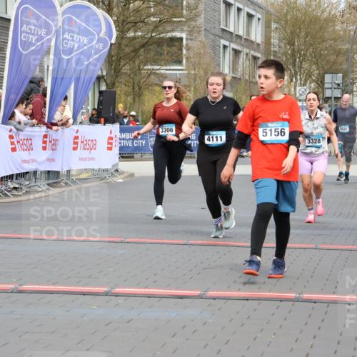 12.04.2026 - 45. Internationalen Wilhelmsburger Insellauf Strokosch-Dieckow http://msf.ph/oto/9464175 12.04.2026 13:15:16 Ziel 4418, 5156, 4111, 3306, 3328, 2772 meine-sportfotos.de