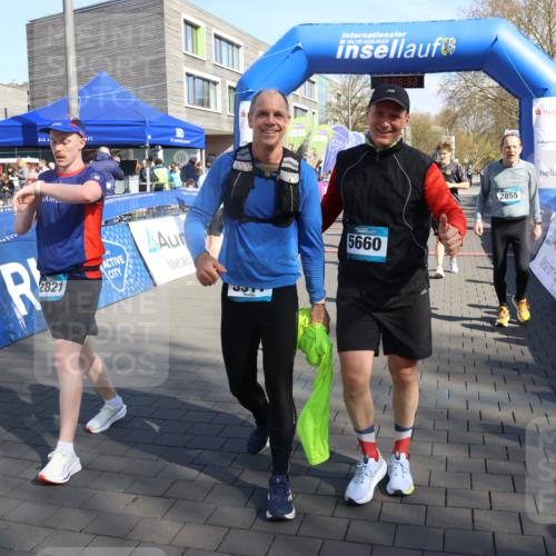 12.04.2026 - 45. Internationalen Wilhelmsburger Insellauf Strokosch-Dieckow http://msf.ph/oto/9464207 12.04.2026 10:55:30 Ziel 4585, 2324, 4636, 5006, 5333, 4056, 5334 meine-sportfotos.de