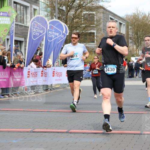 12.04.2026 - 45. Internationalen Wilhelmsburger Insellauf Strokosch-Dieckow http://msf.ph/oto/9464221 12.04.2026 13:15:06 Ziel 4852, 2430, 5813, 4747, 3773, 5602 meine-sportfotos.de