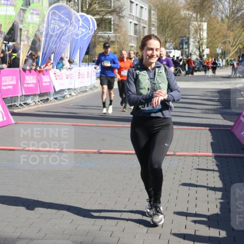 12.04.2026 - 45. Internationalen Wilhelmsburger Insellauf Strokosch-Dieckow http://msf.ph/oto/9464229 12.04.2026 10:55:43 Ziel 5747, 5773, 5835, 5268, 4500 meine-sportfotos.de