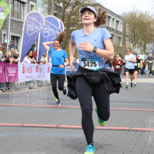 12.04.2026 - 45. Internationalen Wilhelmsburger Insellauf Strokosch-Dieckow http://msf.ph/oto/9464230 12.04.2026 13:15:01 Ziel 3469, 2107, 4421, 5242, 3425, 5142, 4852, 2430 meine-sportfotos.de