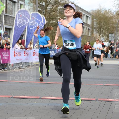 12.04.2026 - 45. Internationalen Wilhelmsburger Insellauf Strokosch-Dieckow http://msf.ph/oto/9464235 12.04.2026 13:15:01 Ziel 3469, 2107, 4421, 5242, 3425, 5142, 4852, 2430 meine-sportfotos.de