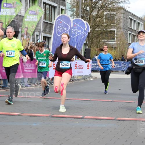 12.04.2026 - 45. Internationalen Wilhelmsburger Insellauf Strokosch-Dieckow http://msf.ph/oto/9464246 12.04.2026 13:15:00 Ziel 3469, 2107, 4421, 5242, 3425, 5142, 4852 meine-sportfotos.de