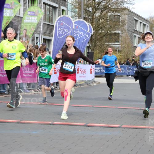 12.04.2026 - 45. Internationalen Wilhelmsburger Insellauf Strokosch-Dieckow http://msf.ph/oto/9464249 12.04.2026 13:15:00 Ziel 3469, 2107, 4421, 5242, 3425, 5142, 4852 meine-sportfotos.de