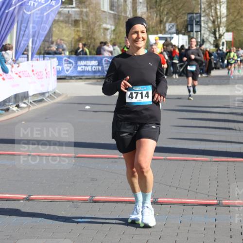 12.04.2026 - 45. Internationalen Wilhelmsburger Insellauf Strokosch-Dieckow http://msf.ph/oto/9464267 12.04.2026 10:56:00 Ziel 4714 meine-sportfotos.de