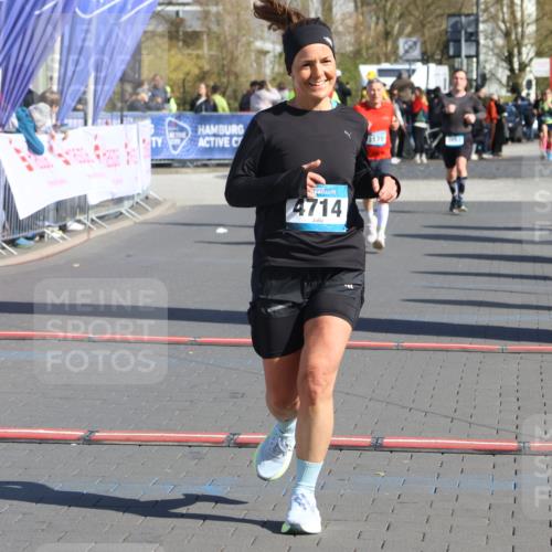 12.04.2026 - 45. Internationalen Wilhelmsburger Insellauf Strokosch-Dieckow http://msf.ph/oto/9464272 12.04.2026 10:56:00 Ziel 4714 meine-sportfotos.de