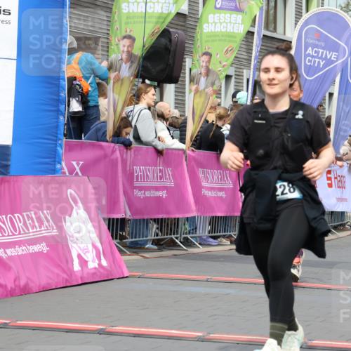 12.04.2026 - 45. Internationalen Wilhelmsburger Insellauf Strokosch-Dieckow http://msf.ph/oto/9464277 12.04.2026 13:14:49 Ziel 4228, 4573, 3360 meine-sportfotos.de