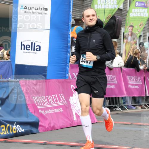 12.04.2026 - 45. Internationalen Wilhelmsburger Insellauf Strokosch-Dieckow http://msf.ph/oto/9464292 12.04.2026 13:14:46 Ziel 5418, 5481, 4228, 4573 meine-sportfotos.de