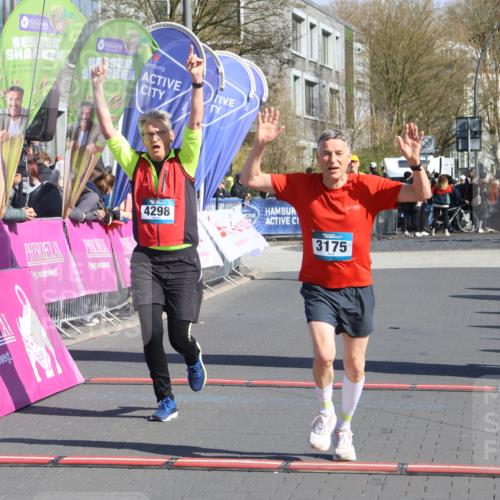12.04.2026 - 45. Internationalen Wilhelmsburger Insellauf Strokosch-Dieckow http://msf.ph/oto/9464295 12.04.2026 10:56:05 Ziel 3175, 4298, 5557 meine-sportfotos.de
