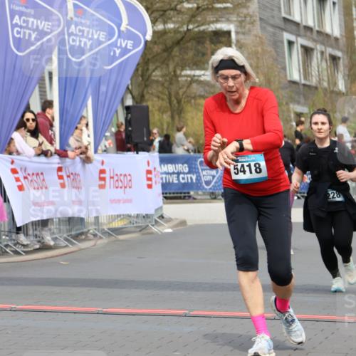 12.04.2026 - 45. Internationalen Wilhelmsburger Insellauf Strokosch-Dieckow http://msf.ph/oto/9464296 12.04.2026 13:14:45 Ziel 5418, 5481, 4228, 4573 meine-sportfotos.de