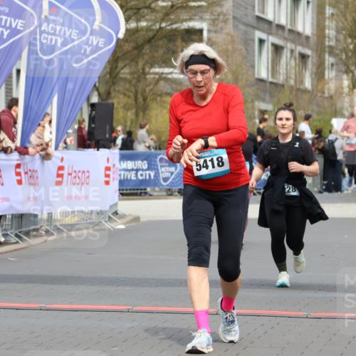 12.04.2026 - 45. Internationalen Wilhelmsburger Insellauf Strokosch-Dieckow http://msf.ph/oto/9464298 12.04.2026 13:14:45 Ziel 5418, 5481, 4228, 4573 meine-sportfotos.de